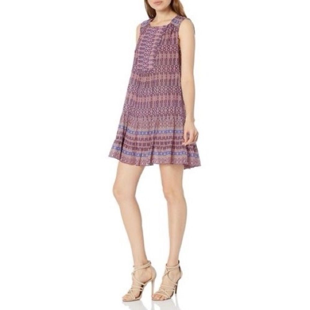 BCBGMax Azria Women's Yulissa Sleeveless Ruffled Button